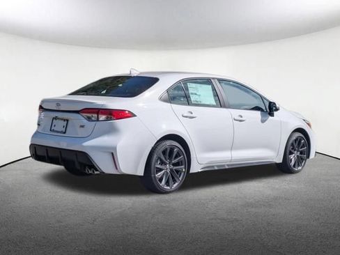 New 2026 Toyota Corolla SE w/ SE Package FWD image 5