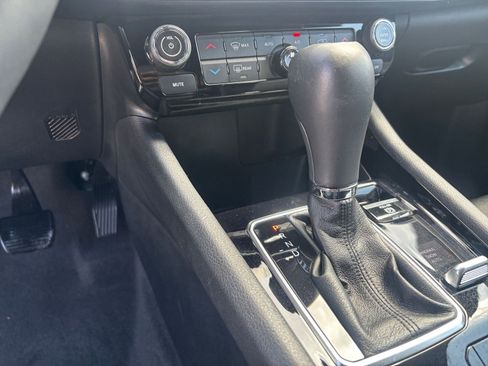 Used 2025 Jeep Compass Limited AWD/4WD image 40