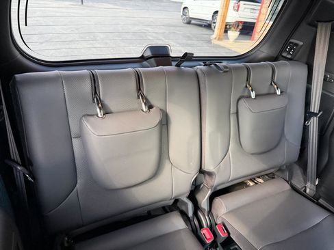 Used 2022 Lexus GX 460 Premium AWD/4WD image 23