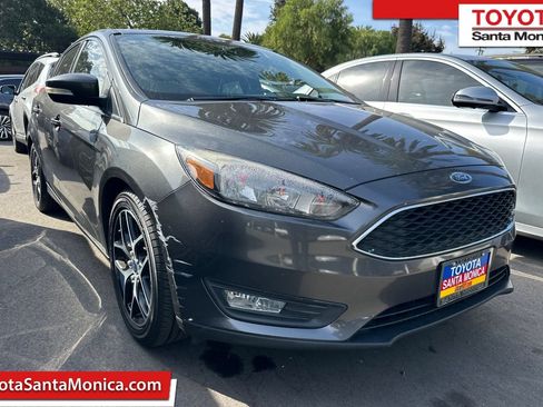 Used 2018 Ford Focus SEL image 1
