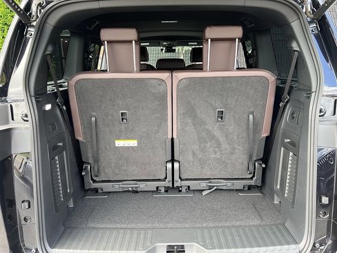 Used 2025 Volkswagen ID. Buzz Pro S image 16