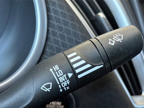 Used 2022 Chevrolet Malibu LT image 40