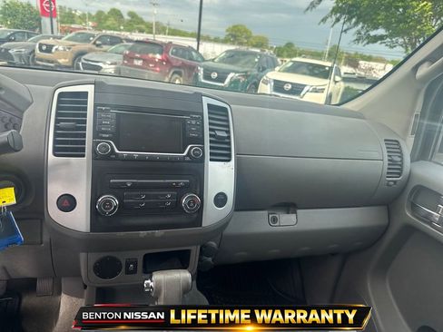 Used 2016 Nissan Frontier SV RWD image 15