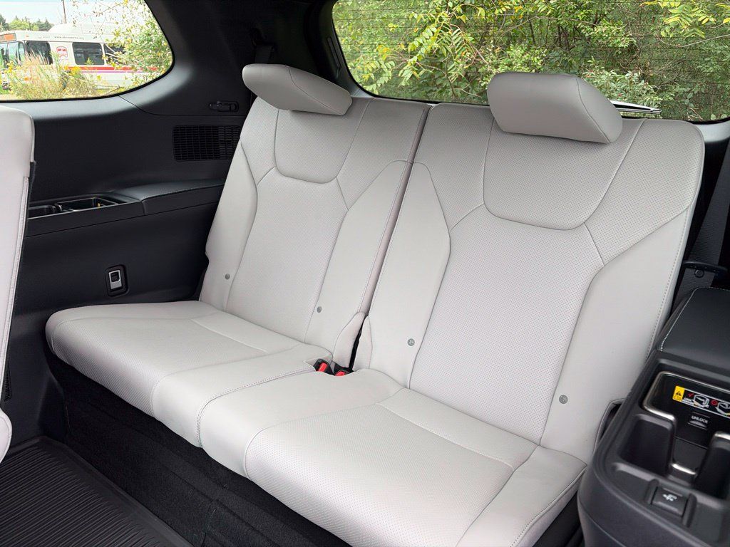 Used 2026 Lexus TX 350 AWD image 8