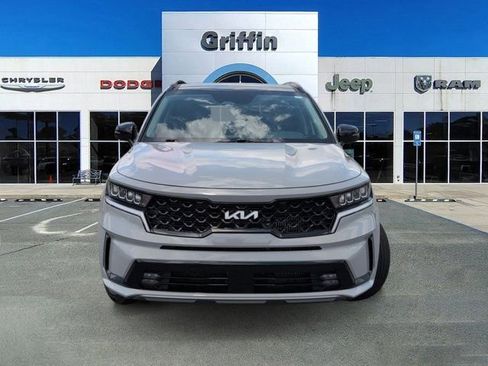 Used 2022 Kia Sorento EX w/ Panoramic Sunroof Package FWD image 12