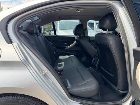 Used 2016 BMW 320i Sedan RWD image 11