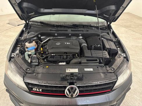 Used 2017 Volkswagen Jetta GLI FWD image 10