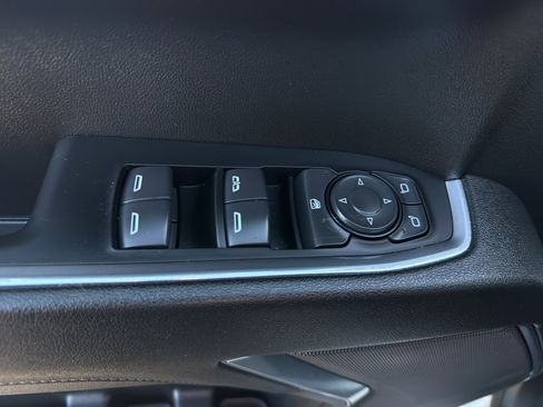 Used 2024 Chevrolet Silverado 1500 LT image 13