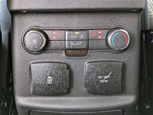 Used 2017 Ford Explorer Platinum image 16