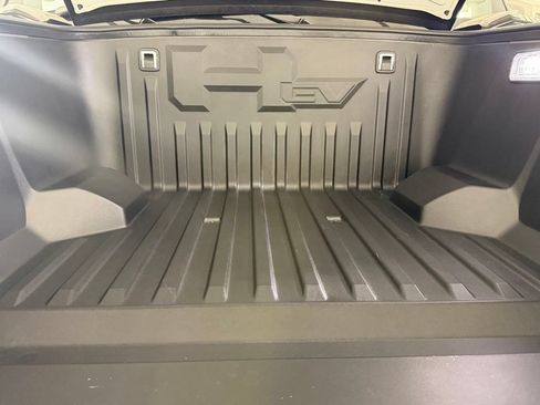 Used 2025 GMC Hummer EV 2X AWD/4WD image 33