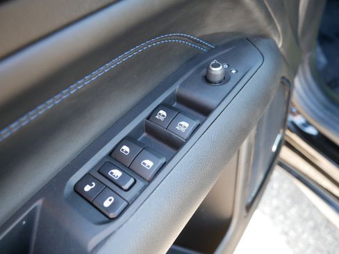 Used 2025 Jeep Compass Limited w/ High Altitude Package AWD/4WD image 19