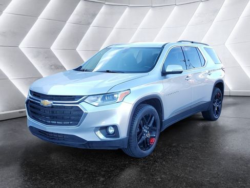 Used 2021 Chevrolet Traverse LT AWD/4WD image 3