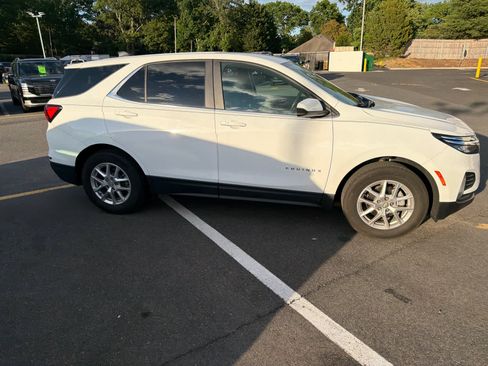 Certified 2022 Chevrolet Equinox LT FWD image 2