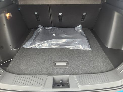 New 2026 Chevrolet Trax RS w/ Sunroof Package FWD image 25