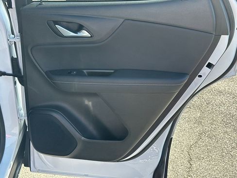 Certified 2025 Chevrolet Blazer LT FWD image 16