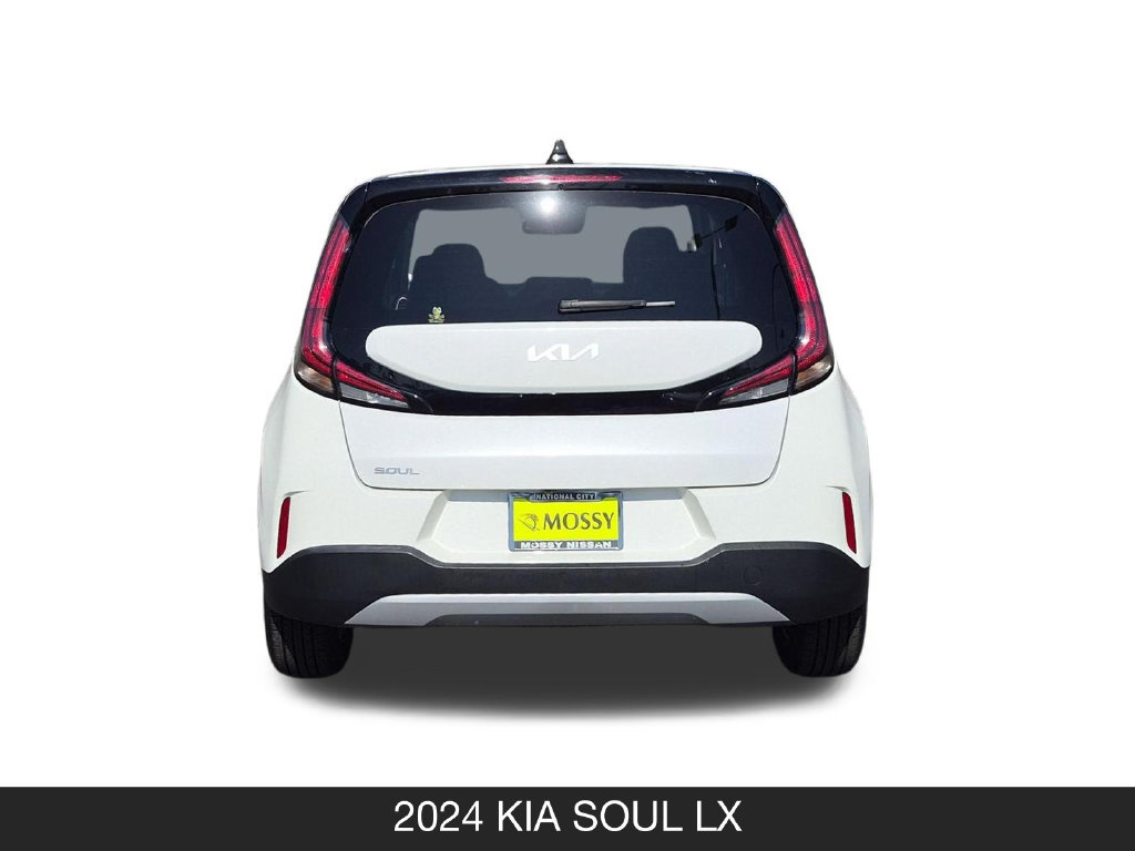 Used 2024 Kia Soul LX w/ Option Group 015 FWD image 8