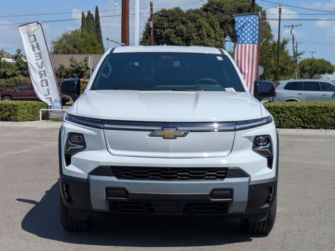 Used 2026 Chevrolet Silverado EV LT w/ Plus Package AWD/4WD image 8