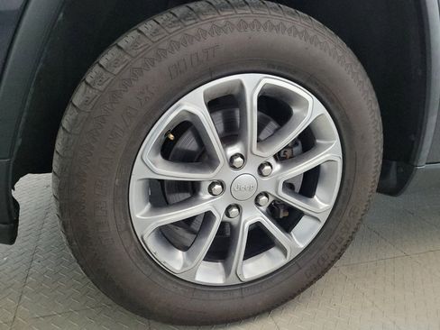 Used 2016 Jeep Grand Cherokee Limited w/ Trailer Tow Group IV AWD/4WD image 31