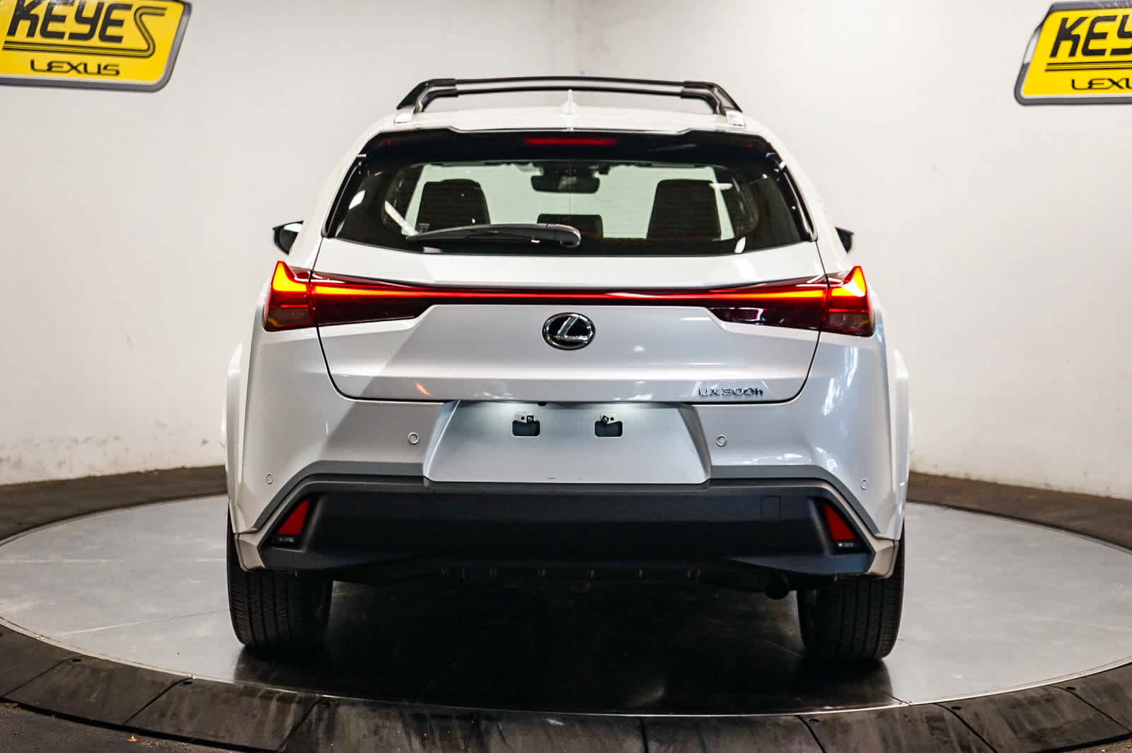 Used 2025 Lexus UX 300h FWD w/ Accessory Package (Z2) image 6