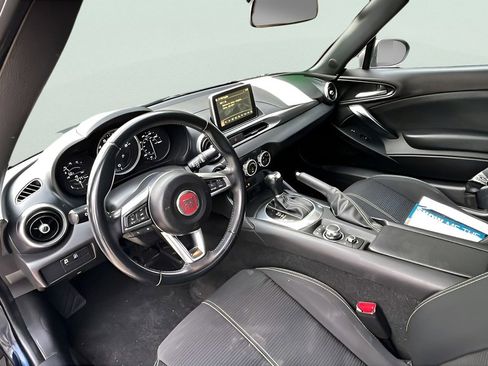 Used 2019 FIAT 124 Spider Classica w/ Technology Group image 13