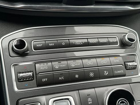 Used 2023 Hyundai Santa Fe SEL image 21