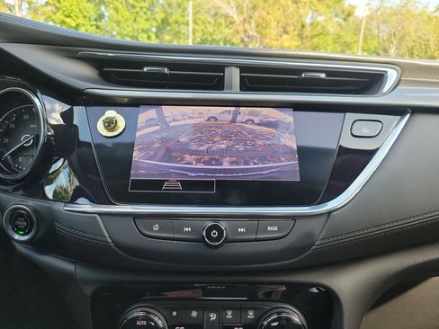 Used 2023 Buick Encore GX Select image 10