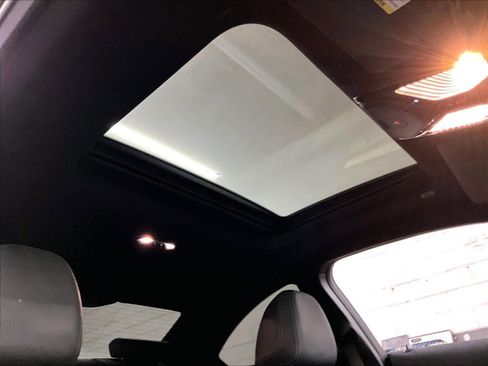 Used 2023 BMW 230i Coupe w/ M Sport Package image 24