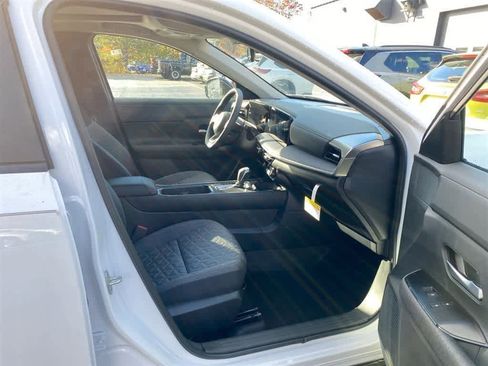 New 2026 Nissan Kicks SV w/ SV Premium Package image 27