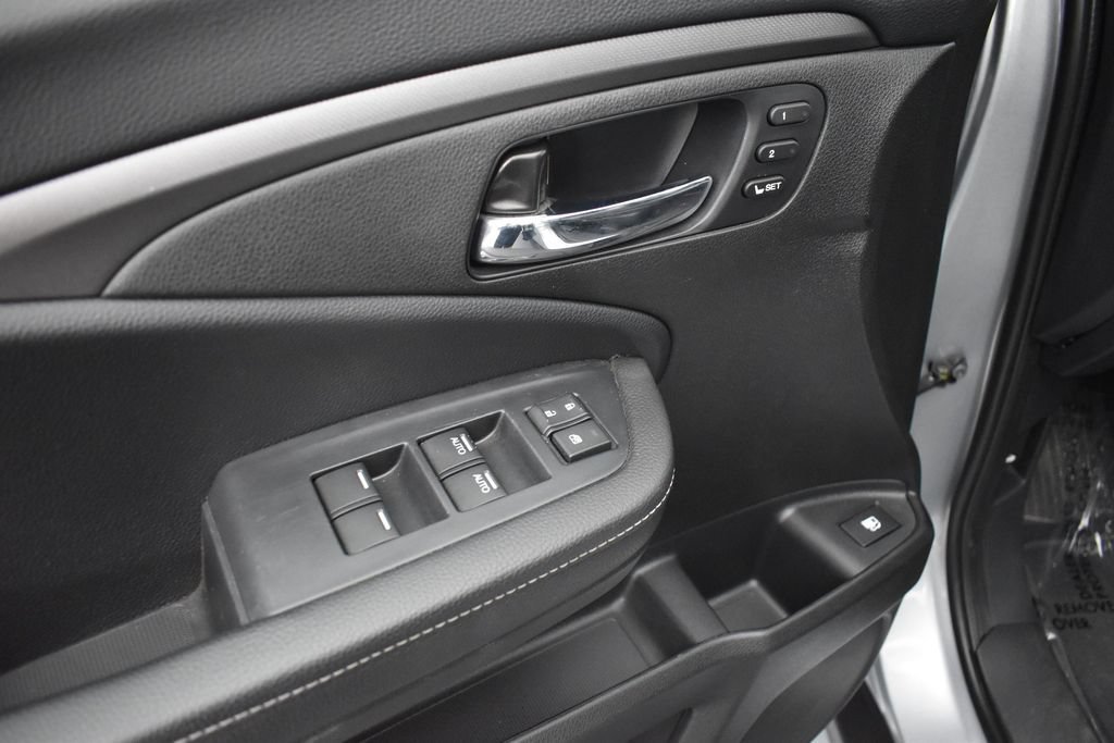 Used 2025 Honda Ridgeline RTL image 6