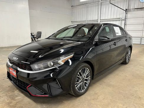 Used 2023 Kia Forte GT-Line FWD image 2