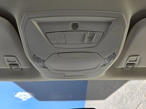 Used 2017 Ford Focus SEL FWD image 21