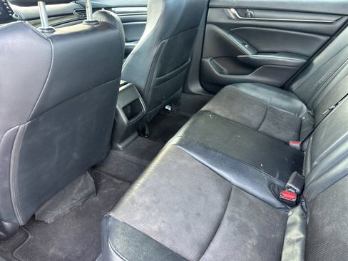 Used 2018 Honda Accord Sport image 11