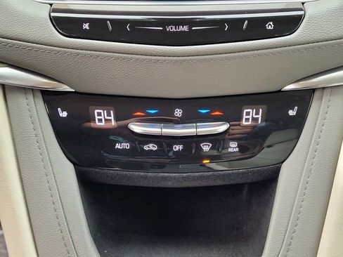 Used 2019 Cadillac XT5 Luxury image 21