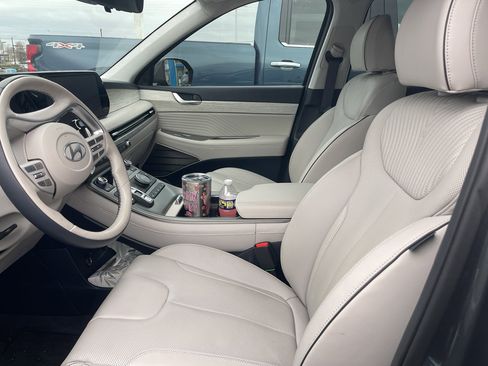 Used 2025 Hyundai Palisade Calligraphy image 10