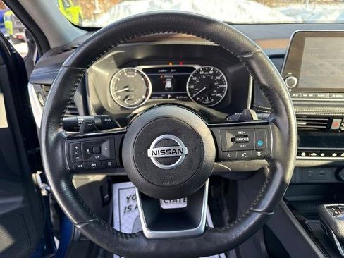 Certified 2021 Nissan Rogue SV w/ Premium Package image 24