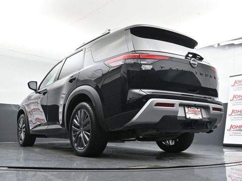 Used 2023 Nissan Pathfinder SL w/ SL Premium Package image 32