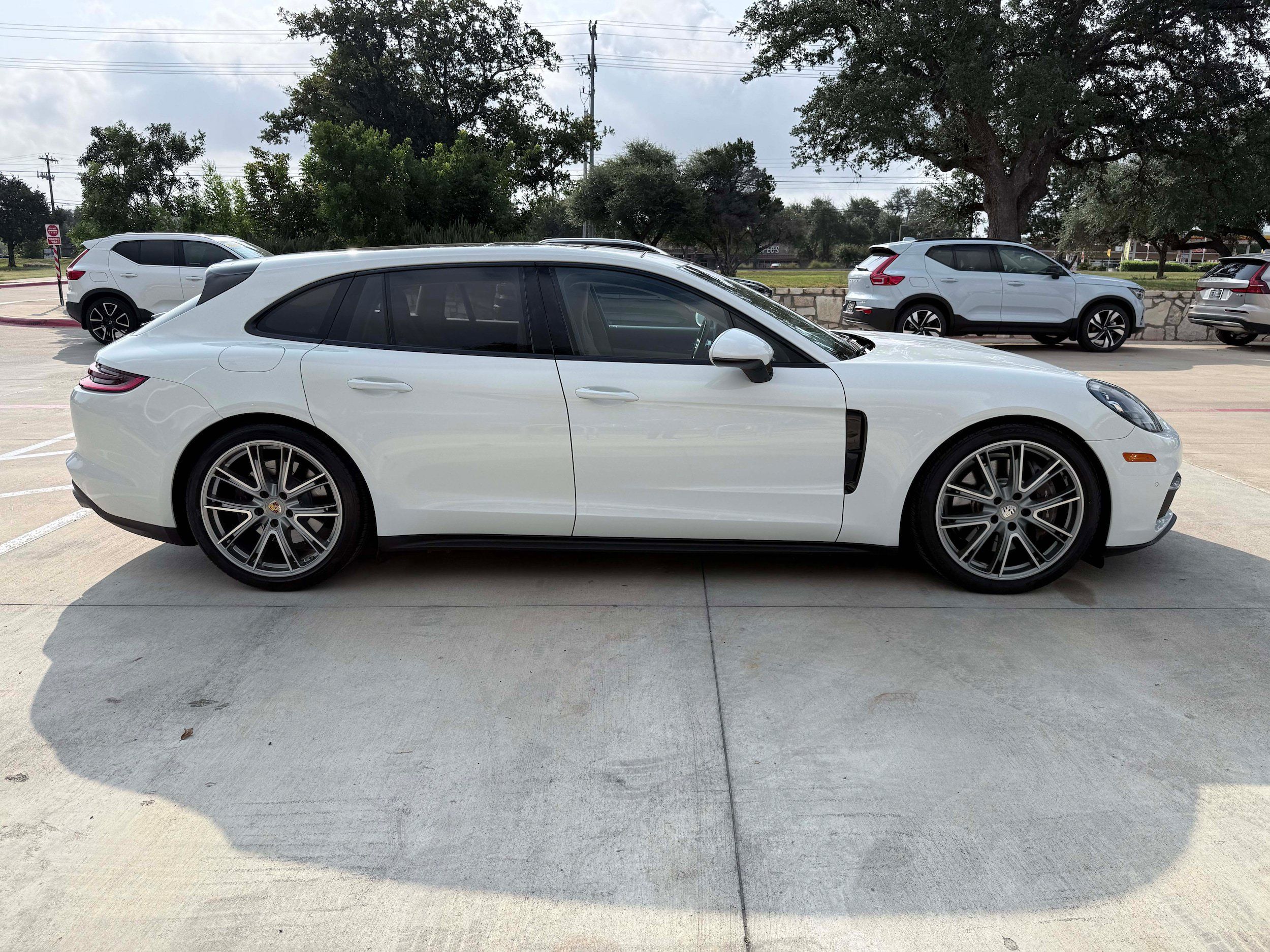 Used 2020 Porsche Panamera 4 AWD/4WD image 7