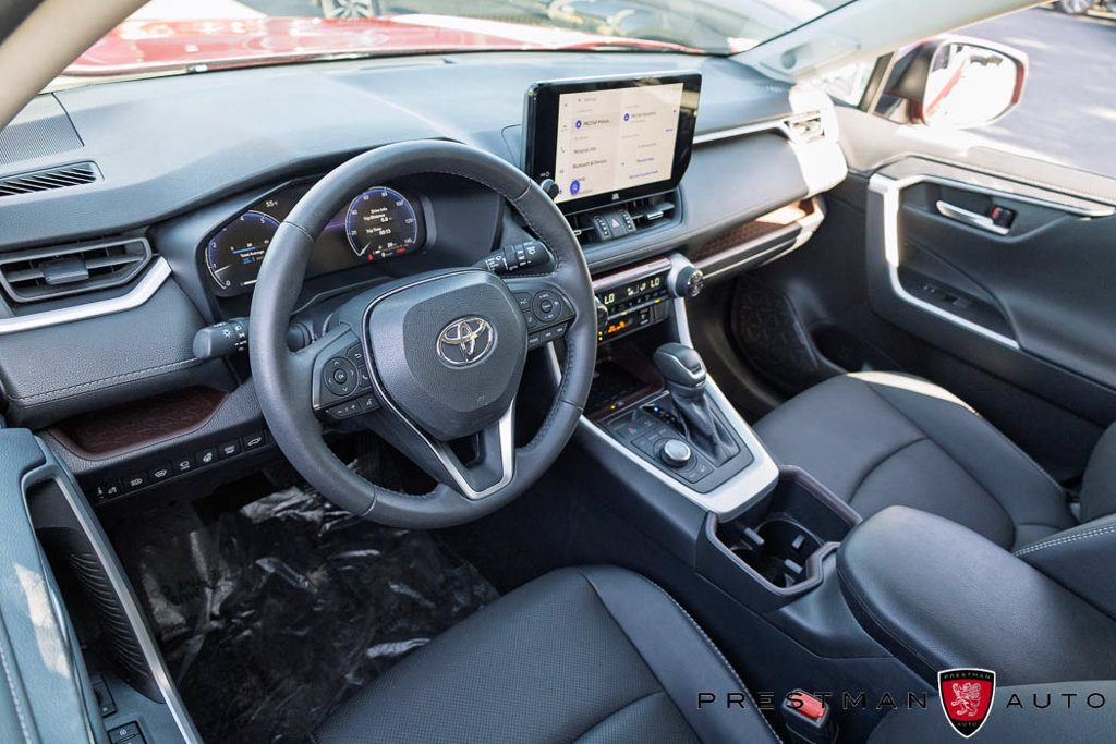 Used 2025 Toyota RAV4 Limited w/ Advanced Technology Package AWD/4WD image 21