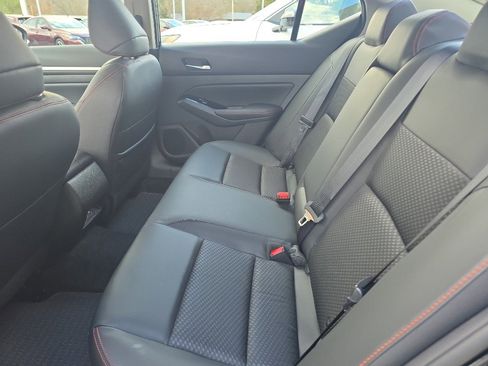 Used 2025 Nissan Altima 2.5 SR image 13