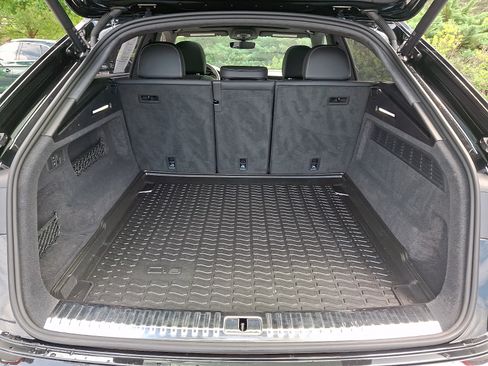 Certified 2025 Audi Q8 Prestige w/ Prestige Package AWD/4WD image 28