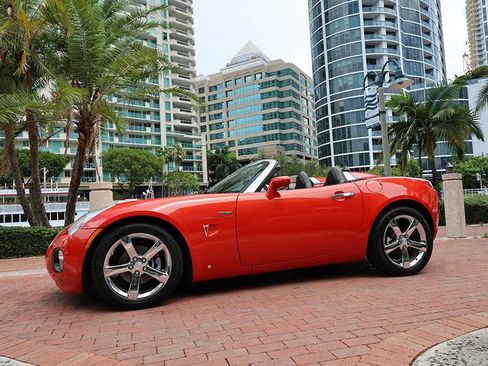 Used 2008 Pontiac Solstice GXP w/ Premium Package RWD image 27
