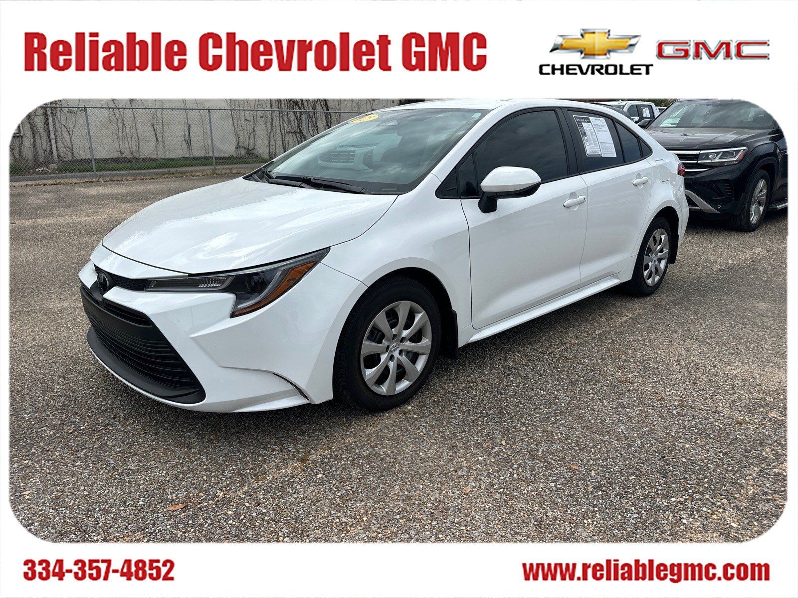Used 2025 Toyota Corolla LE FWD image 1