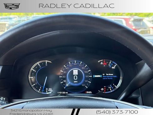 Used 2017 Cadillac Escalade ESV Luxury AWD/4WD image 6