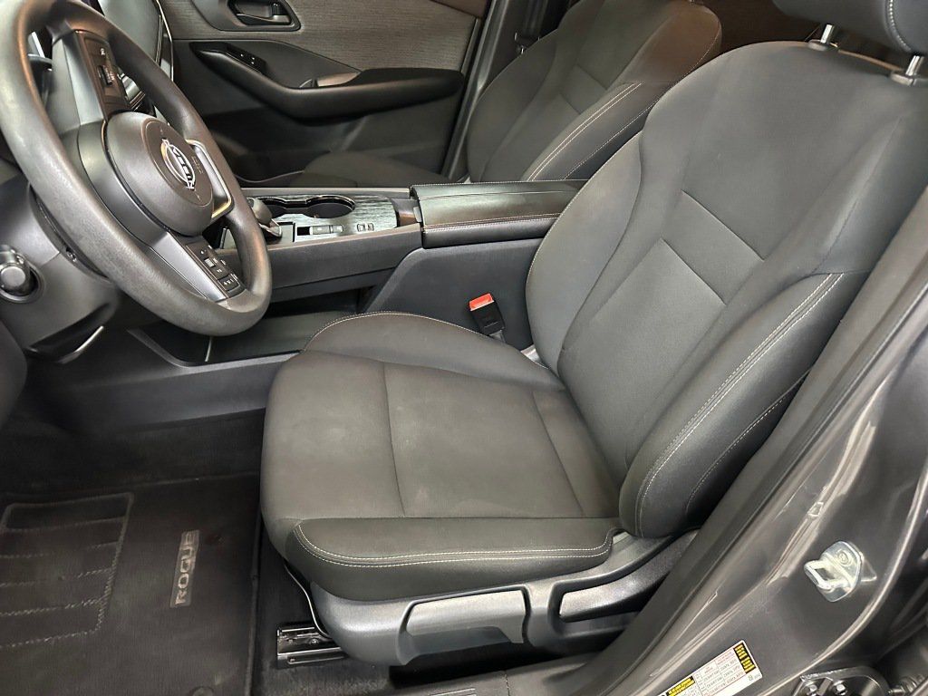 Used 2023 Nissan Rogue S FWD image 6
