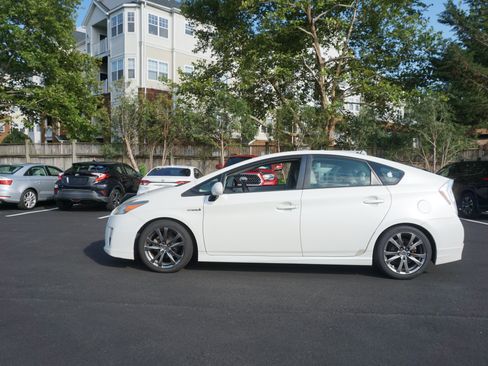 Used 2011 Toyota Prius Four w/ Solar Roof Pkg FWD image 5