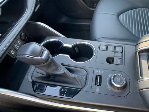 Used 2025 Toyota Highlander XSE image 43