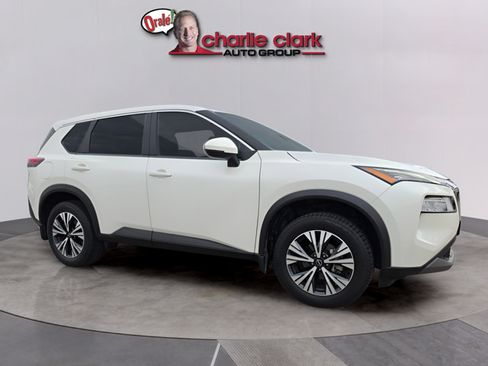 Certified 2022 Nissan Rogue SV FWD image 9