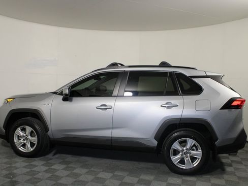 Used 2021 Toyota RAV4 XLE image 5
