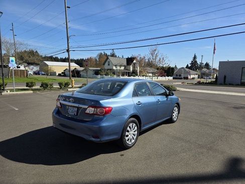 Used 2013 Toyota Corolla LE FWD image 4