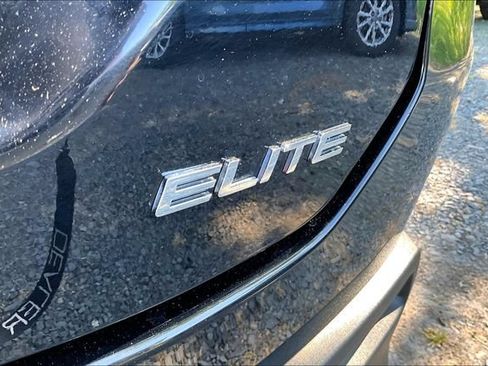Used 2023 Honda Pilot Elite image 24